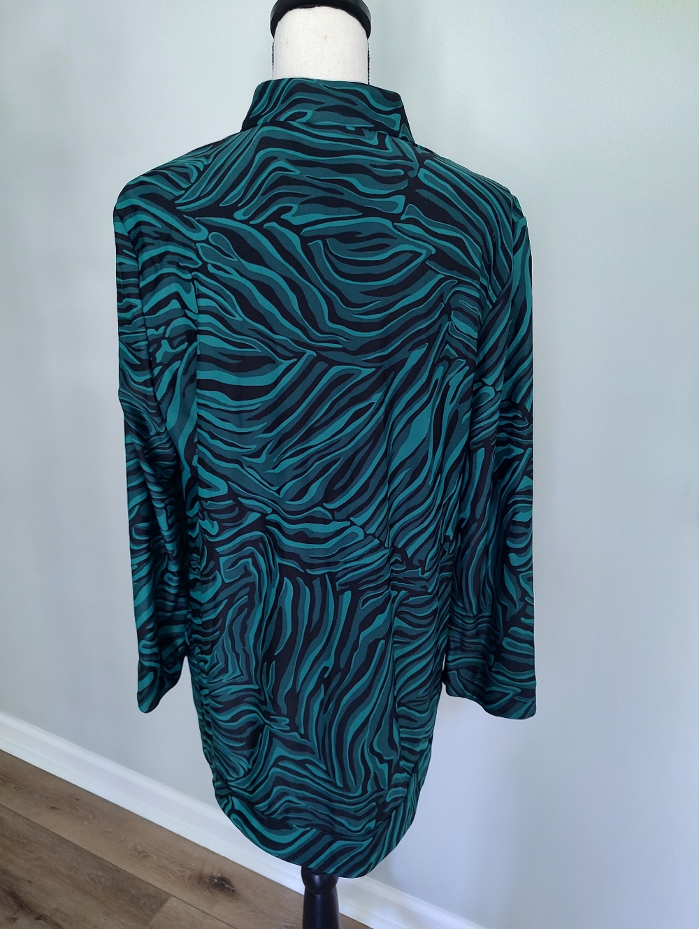 Jude Connally Chris Tunic Top Jade Zebra Animal Print Green Black XL - Picture 3 of 8
